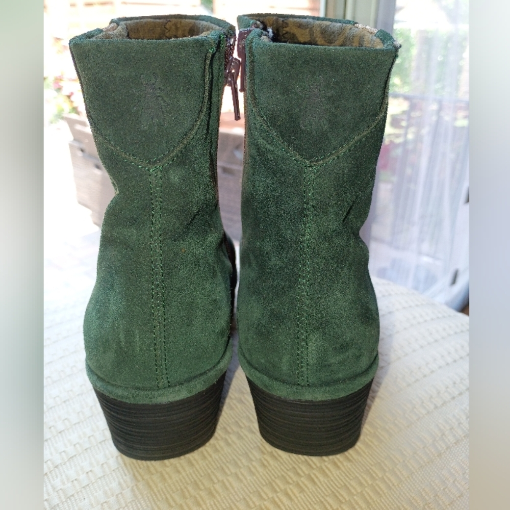 Fly London Women's Green and Gold Ankle Boot Size 39W.9.5like New. - Picture 4 of 10